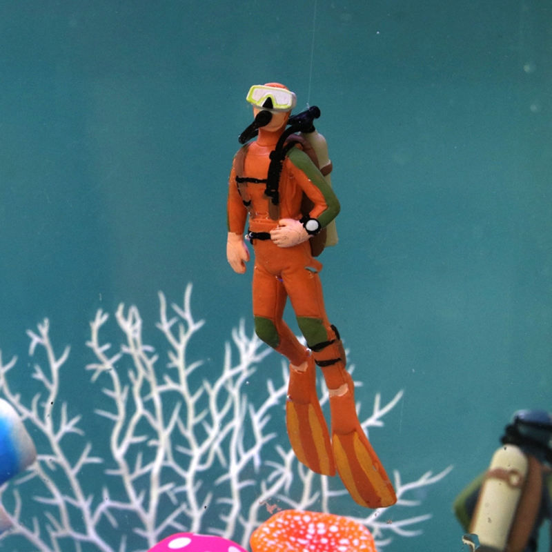 水族館ダイバー装飾フローティング樹脂ダイバーハンドカラーリン - Aquarium Fish Games のレビューと価格